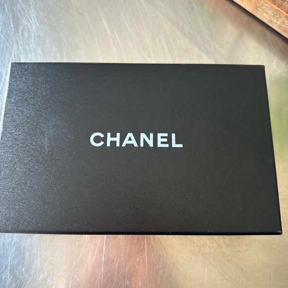 Chanel Wallet - Picture 3 of 9